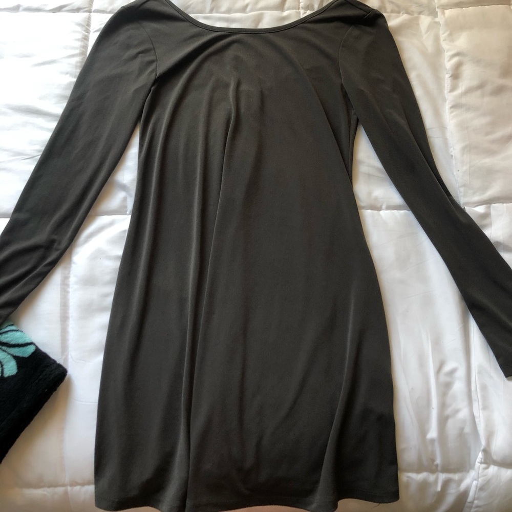 cute dress!